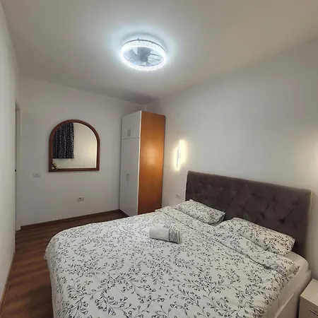 Golden Stars Apartment Arad Exterior photo