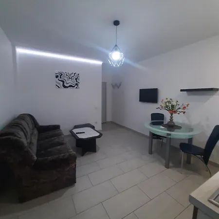 Golden Stars Apartment Arad Exterior photo