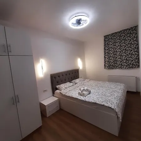 Golden Stars Apartment Arad Exterior photo