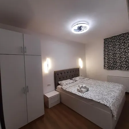 Golden Stars Apartment Arad Exterior photo