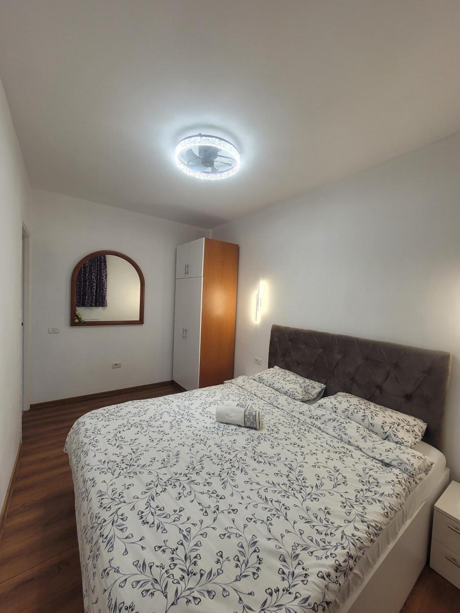 Golden Stars Apartment *